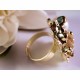 Goldfarbener Ring mit Rose, Strass und Perlen als Modeschmuck Fingerring